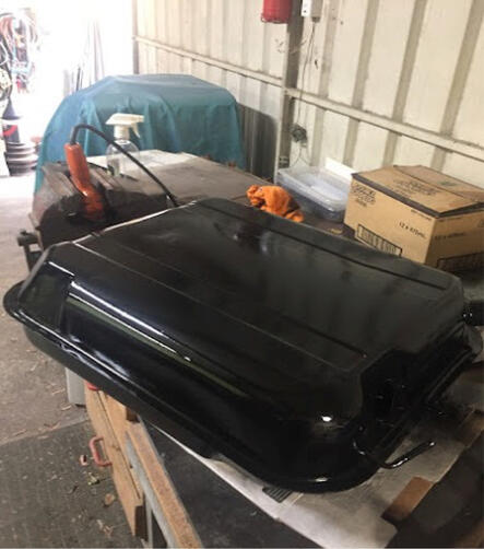 Clean fuel tank with sender