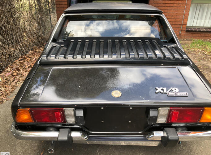 Bootlid with 5spd badge